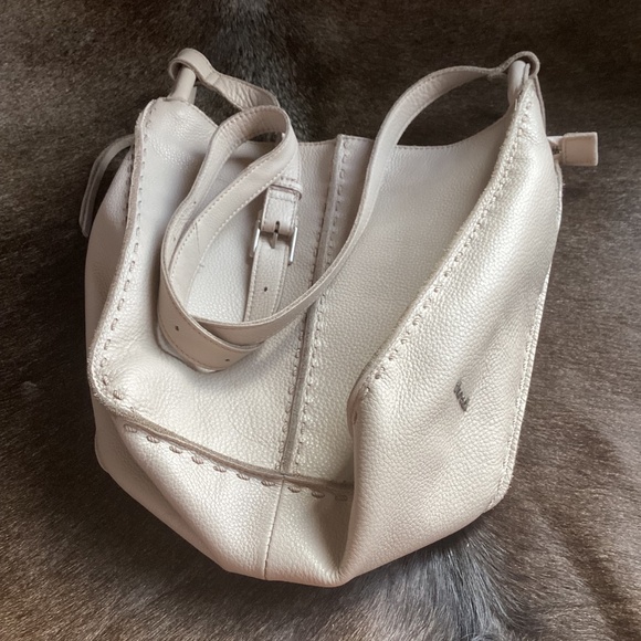 The Sak Los Feliz Pebbled Leather Crossbody Handbag - Picture 12 of 13